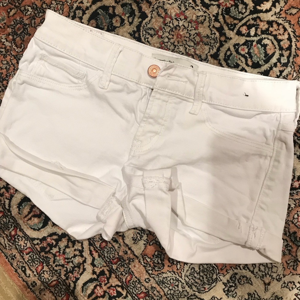 White size 2 abercrombie and fitch denim shorts
